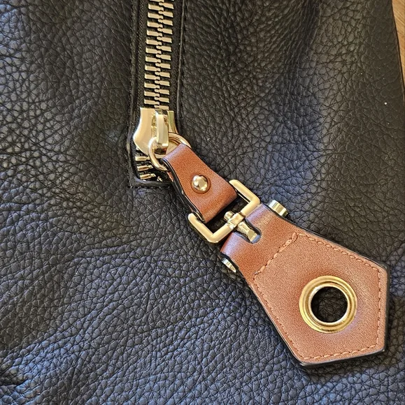 New Black Zip Tote Bag with Brown Handle and a Matching Coin Purse. - Picture 4 of 6